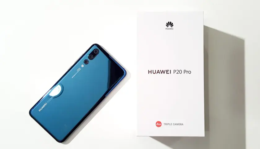 Huawei P20 Pro con tripla fotocamera Leica, un gioiello tecnologico.