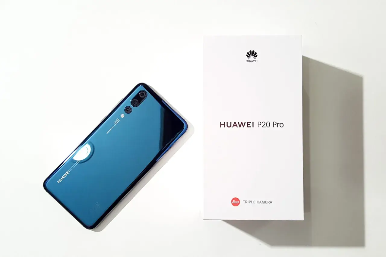 Huawei P20 Pro con tripla fotocamera Leica, un gioiello tecnologico.